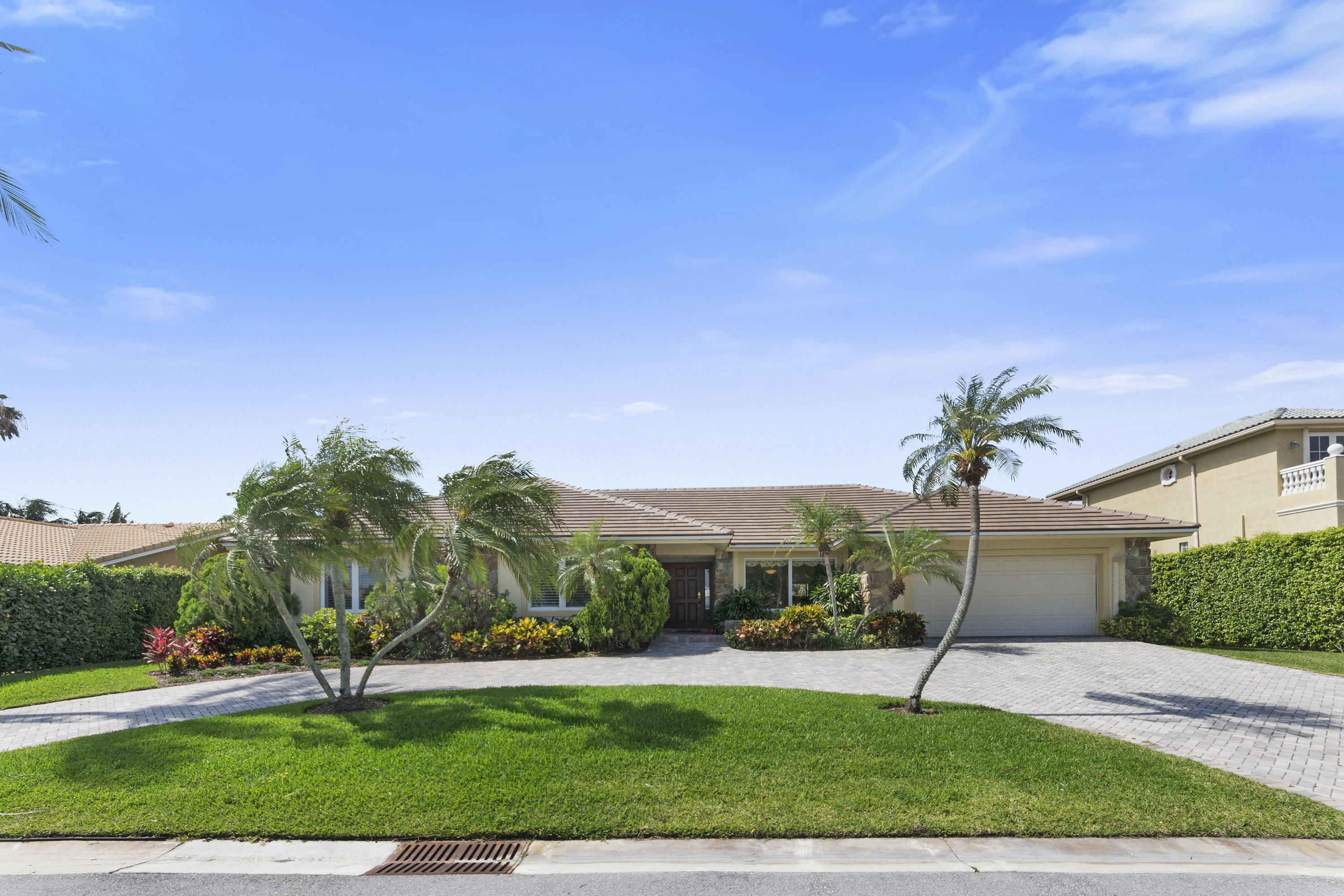19 Eleuthera Drive Ocean Ridge, FL 33435 - Photo 36 of 40 19_ELEUTHERA_DR_MLS_HID1162837_ROOM1