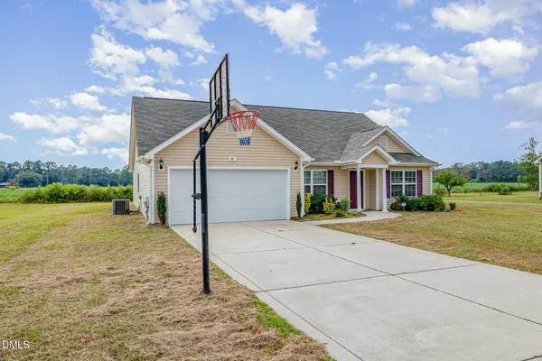 $300,000 | 87 Cedar Lake Lane, Clinton, NC 28328