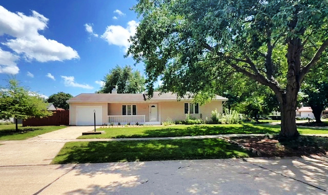 2707 Worcester Drive Champaign, IL 61821 - Photo 2 of 176