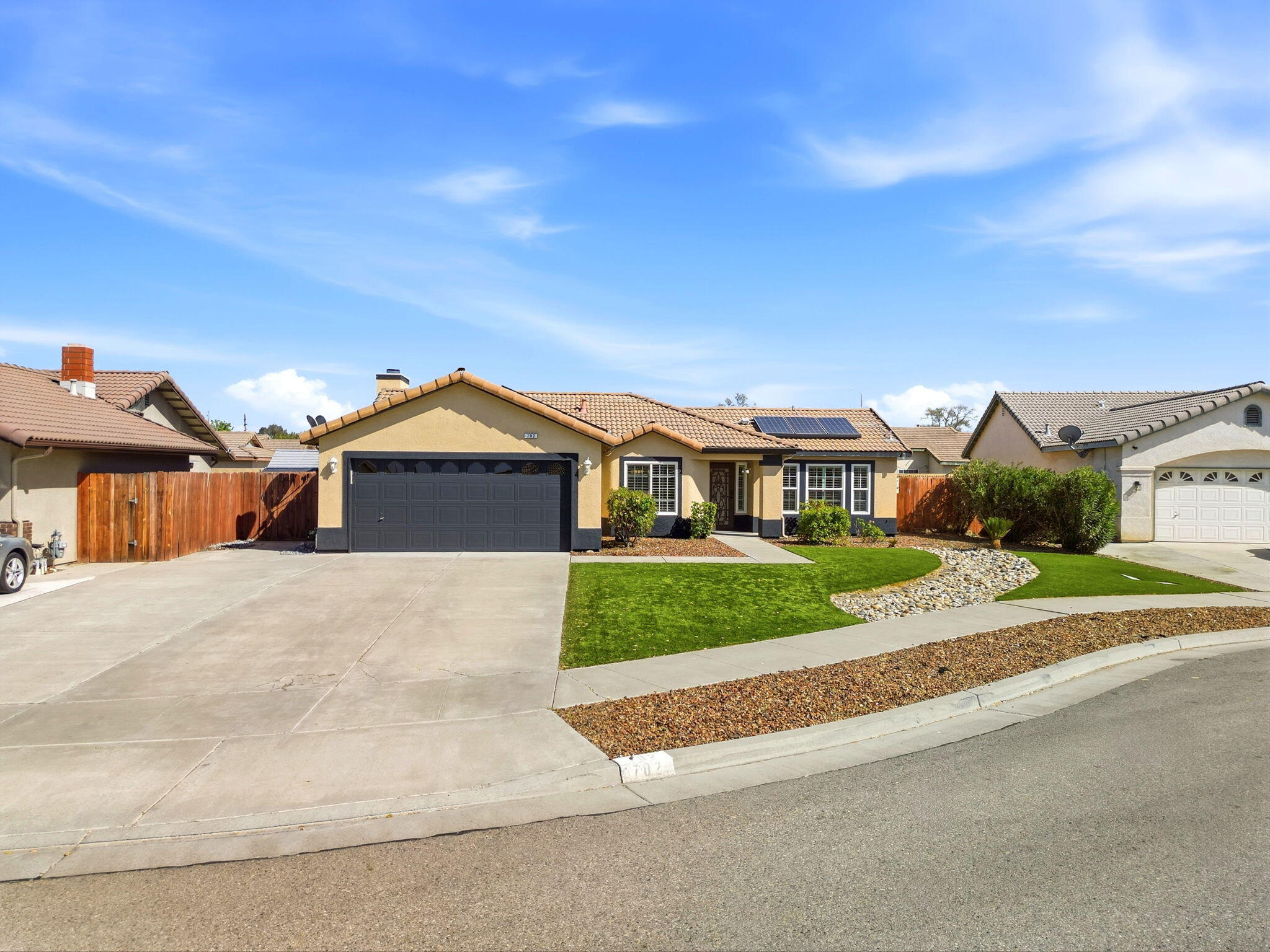 702 Montecito Court Lemoore, CA 93245 - Photo 5 of 50