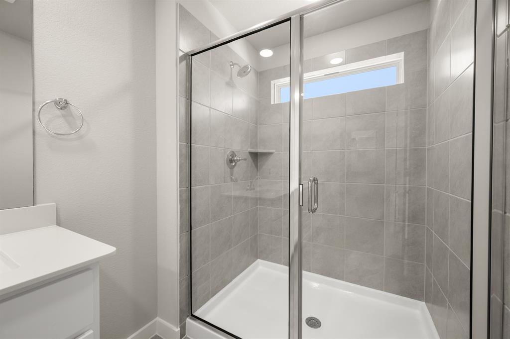 232 Wagon Spoke Way, Unit 17 Fort Worth, TX 76120 - Photo 24 of 26 232 Wagon Spoke- Primary Suite-4