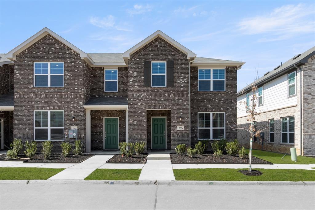 232 Wagon Spoke Way, Unit 17 Fort Worth, TX 76120 - Photo 3 of 26 232 Wagon Spoke- Front-3