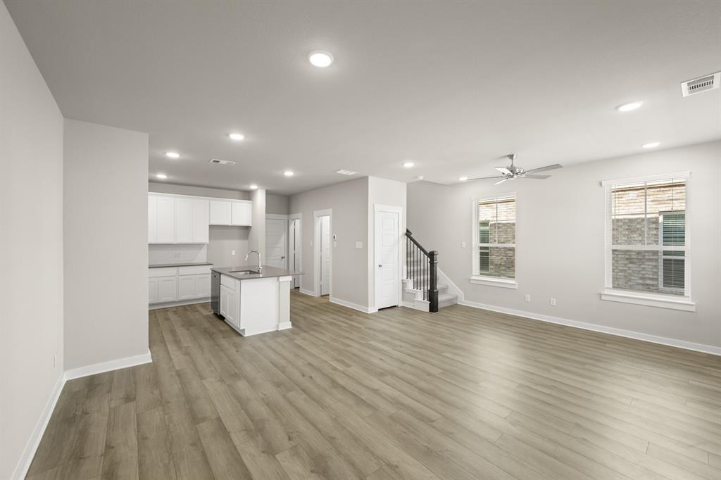 232 Wagon Spoke Way, Unit 17 Fort Worth, TX 76120 - Photo 10 of 26 232 Wagon Spoke- Living Room-5