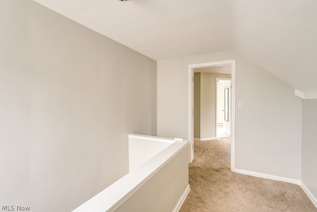 4225 Lambert Road Cleveland, OH 44121 - Photo 18 of 27