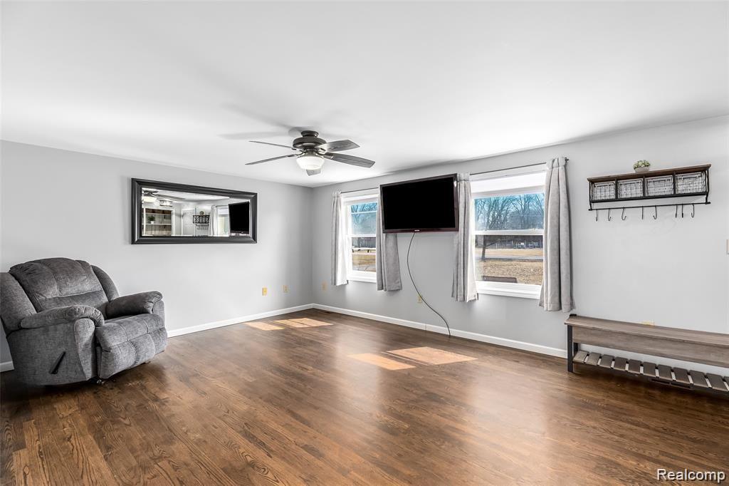 21444 Superior Road Taylor, MI 48180 - Photo 5 of 25