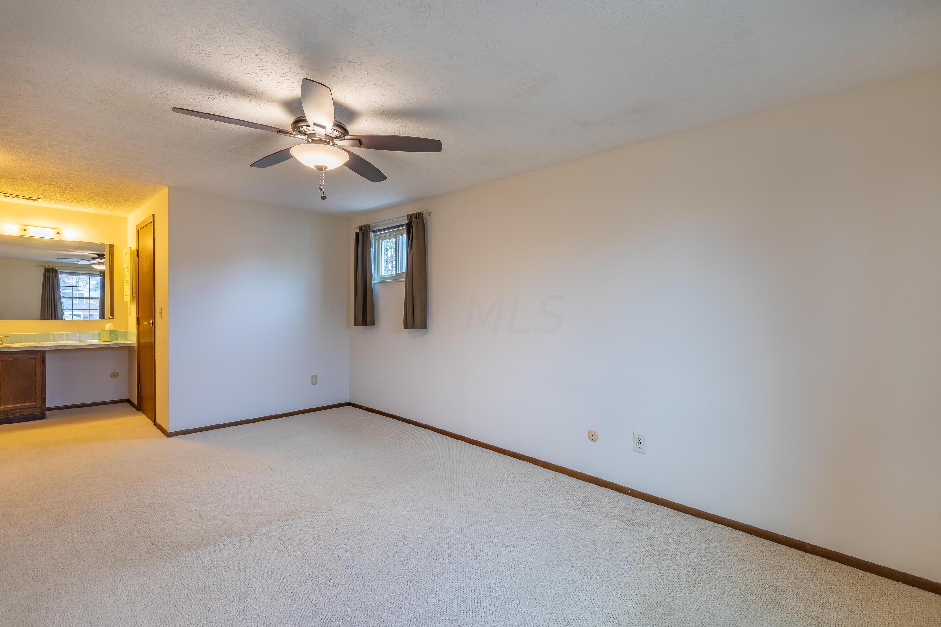 8689 Ripton Drive Powell, OH 43065 - Photo 18 of 35 018