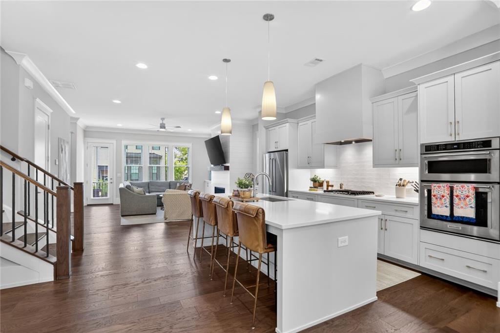 1307 Markham Road Atlanta, GA 30319 - Photo 4 of 23