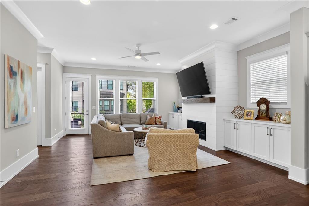 1307 Markham Road Atlanta, GA 30319 - Photo 7 of 23