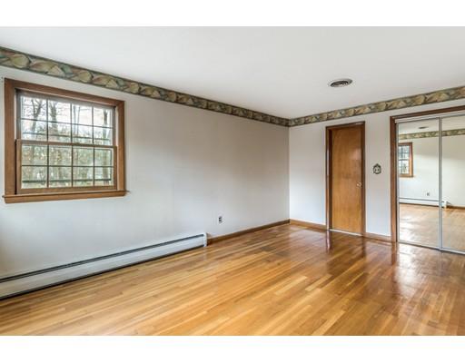 7 Sherwood Road Reading, MA 01867 - Photo 15 of 28 Gallery Image 15