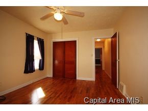 2421 Holmes Avenue Springfield, IL 62704 - Photo 19 of 22