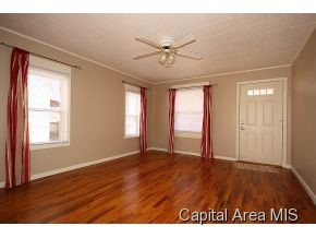 2421 Holmes Avenue Springfield, IL 62704 - Photo 6 of 22