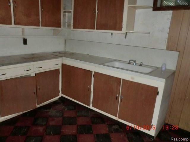 9907 Yorkshire Road Detroit, MI 48224 - Photo 22 of 23 CIMG1345.jpg