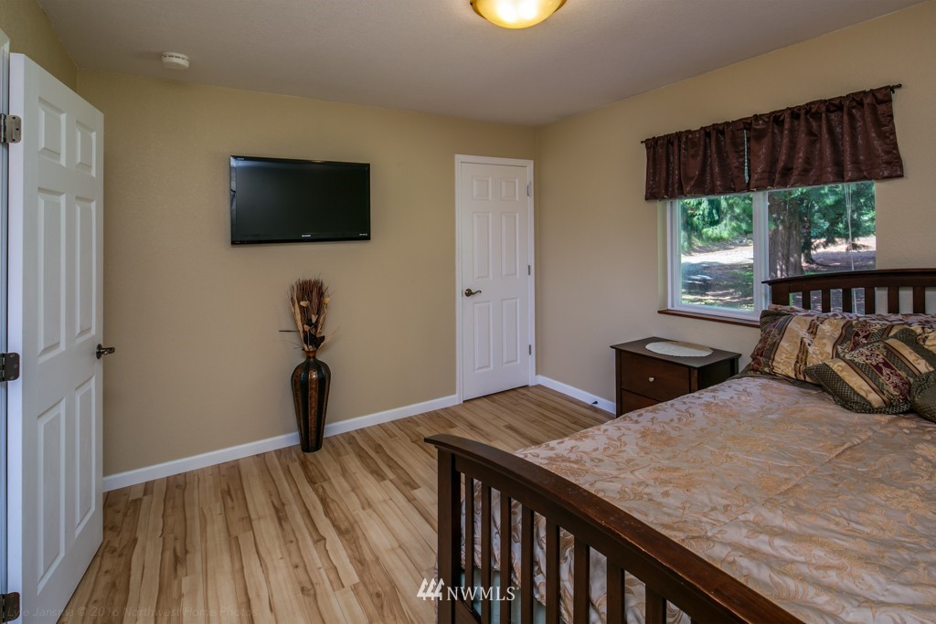 9363 Weidkamp Road Lynden, WA 98264 - Photo 13 of 25