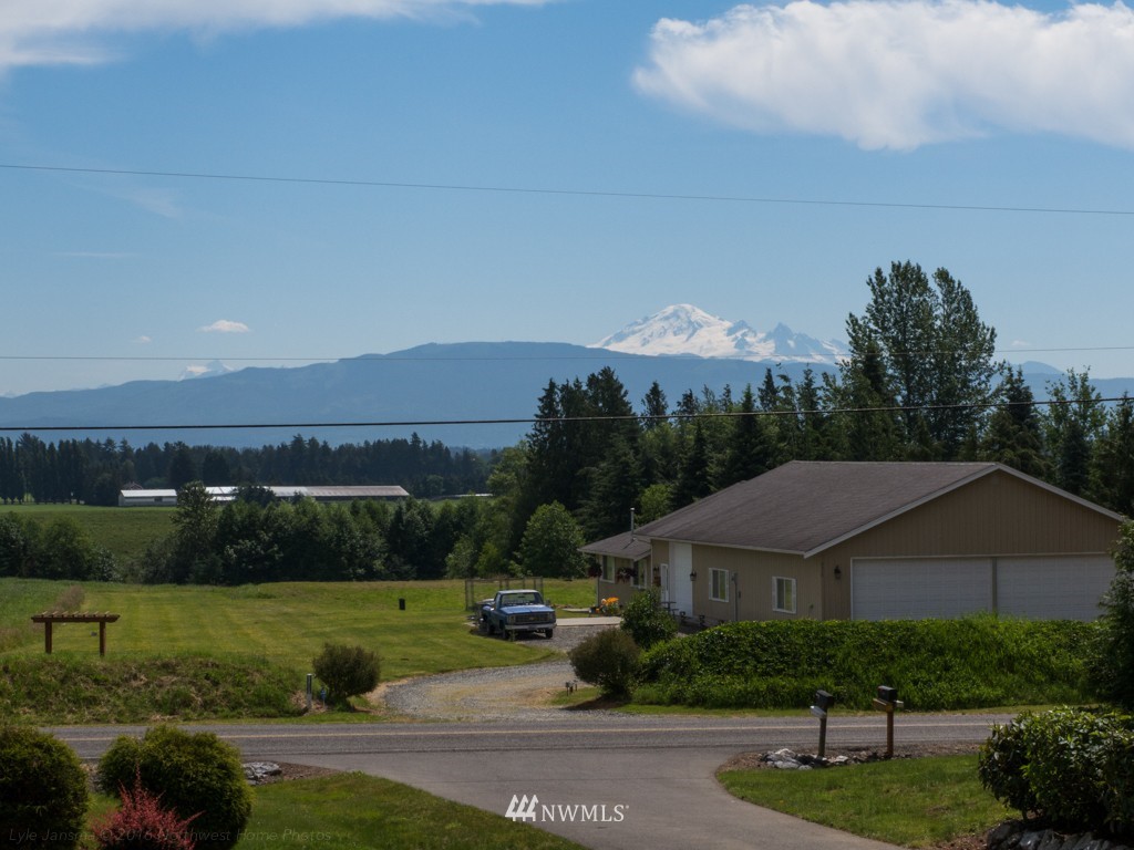 9363 Weidkamp Road Lynden, WA 98264 - Photo 19 of 25