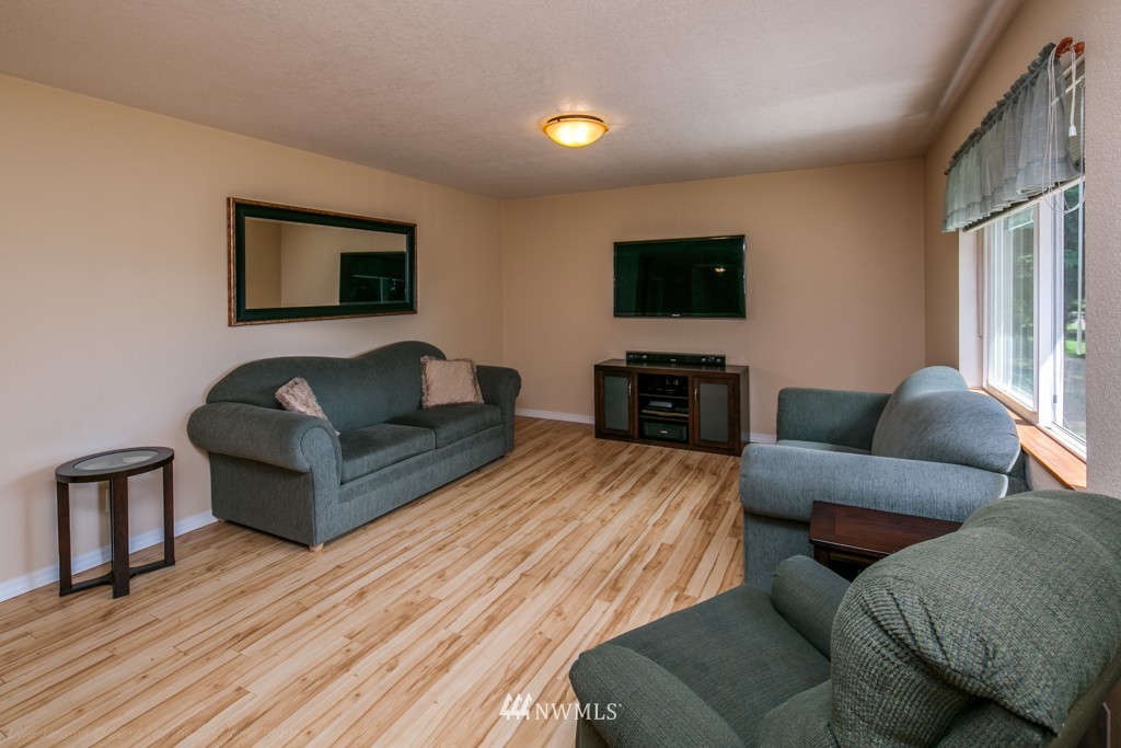 9363 Weidkamp Road Lynden, WA 98264 - Photo 5 of 25