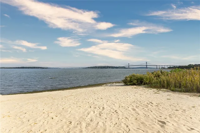 $2,350,000 | 44 Wimbledon Circle, Portsmouth, RI 02871