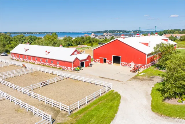 $2,350,000 | 44 Wimbledon Circle, Portsmouth, RI 02871