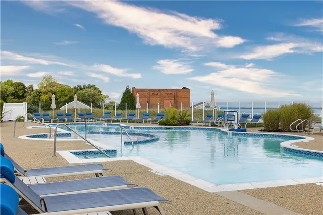 $2,350,000 | 44 Wimbledon Circle, Portsmouth, RI 02871