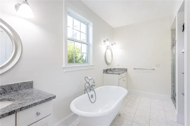 $2,350,000 | 44 Wimbledon Circle, Portsmouth, RI 02871