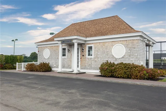 $2,350,000 | 44 Wimbledon Circle, Portsmouth, RI 02871