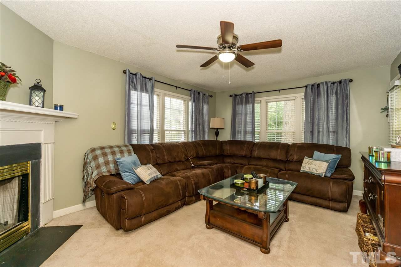 4232 Knightsbridge Way Raleigh, NC 27604 - Photo 4 of 13