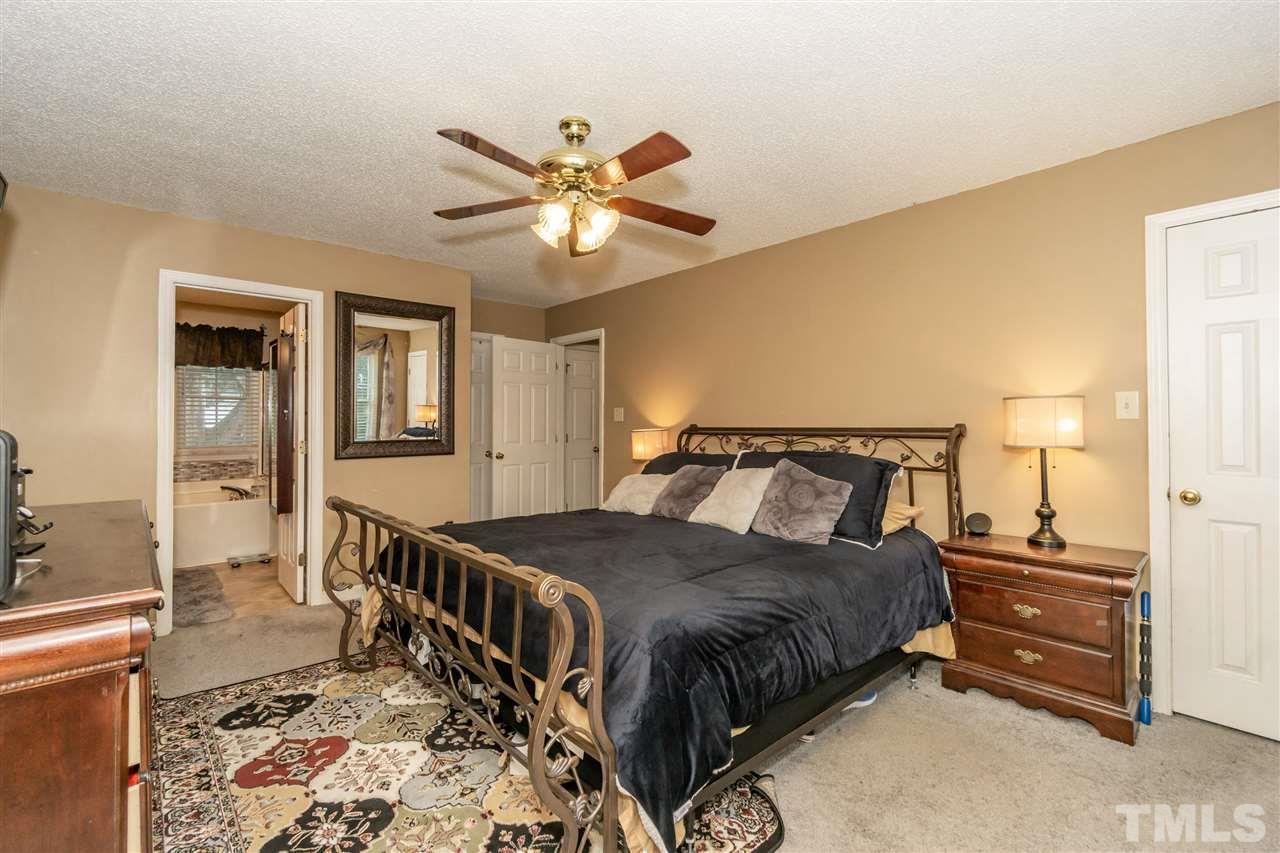 4232 Knightsbridge Way Raleigh, NC 27604 - Photo 5 of 13