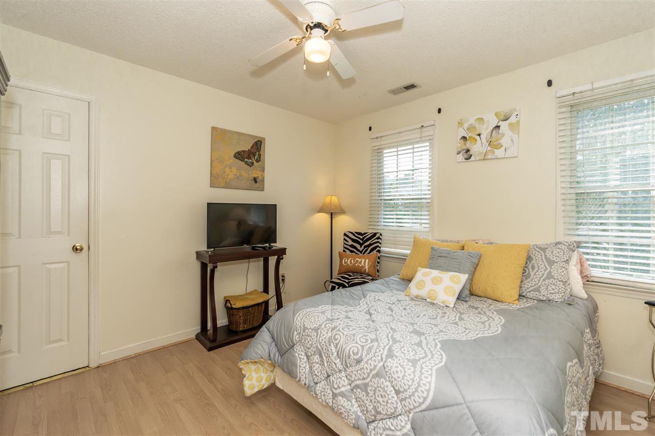 4232 Knightsbridge Way Raleigh, NC 27604 - Photo 7 of 13