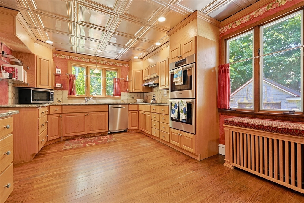33 Princess Road Newton, MA 02465 - Photo 17 of 42