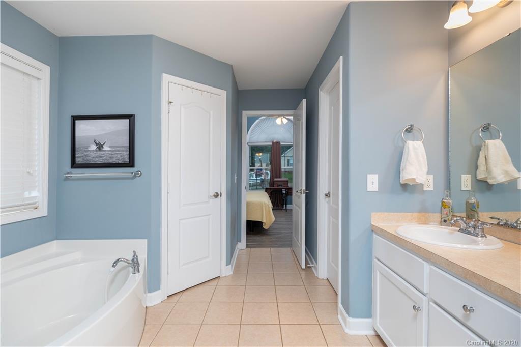 292 Eagle Creek Road Clover, SC 29710 - Photo 12 of 24 Gallery Image 12