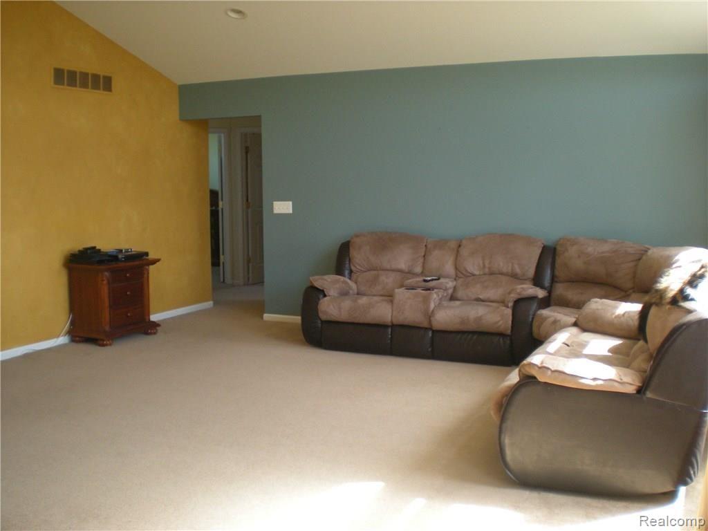2956 Winslow Road Dryden, MI 48428 - Photo 24 of 44 Family room 3.JPG
