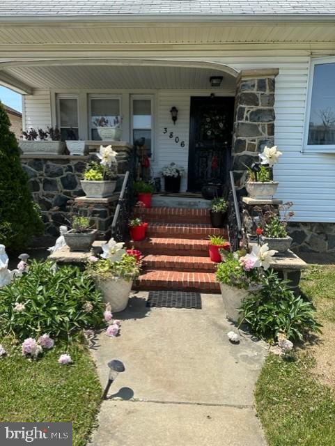 3806 Copley Road Baltimore, MD 21215 - Photo 2 of 9