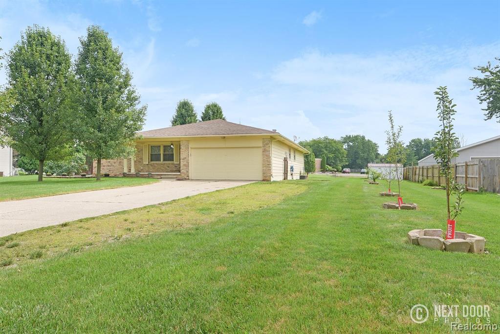 1021 Ramsgate Road Flint, MI 48532 - Photo 2 of 49