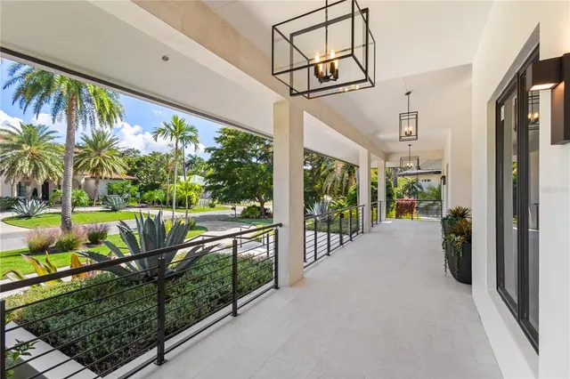 $8,900,000 | 1808 Flower Drive, Sarasota, FL 34239