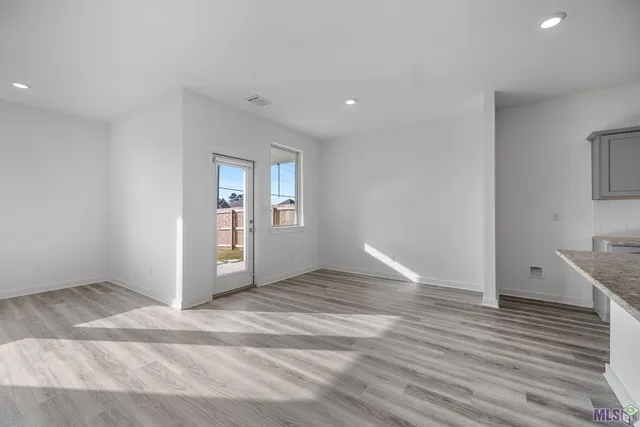 $2,600 | 12856 Silverbell Avenue, Denham Springs, LA 70726