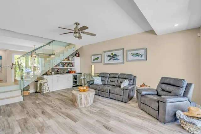 $3,499,000 | 145 Venetian Drive, Islamorada, FL 33036