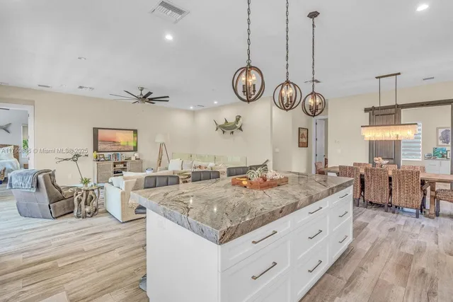 $3,499,000 | 145 Venetian Drive, Islamorada, FL 33036