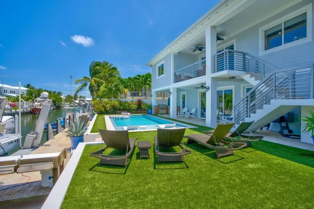 $3,499,000 | 145 Venetian Drive, Islamorada, FL 33036