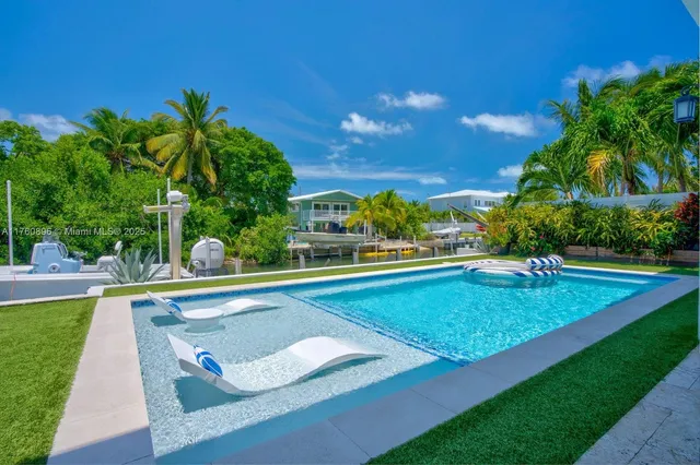 $3,499,000 | 145 Venetian Drive, Islamorada, FL 33036
