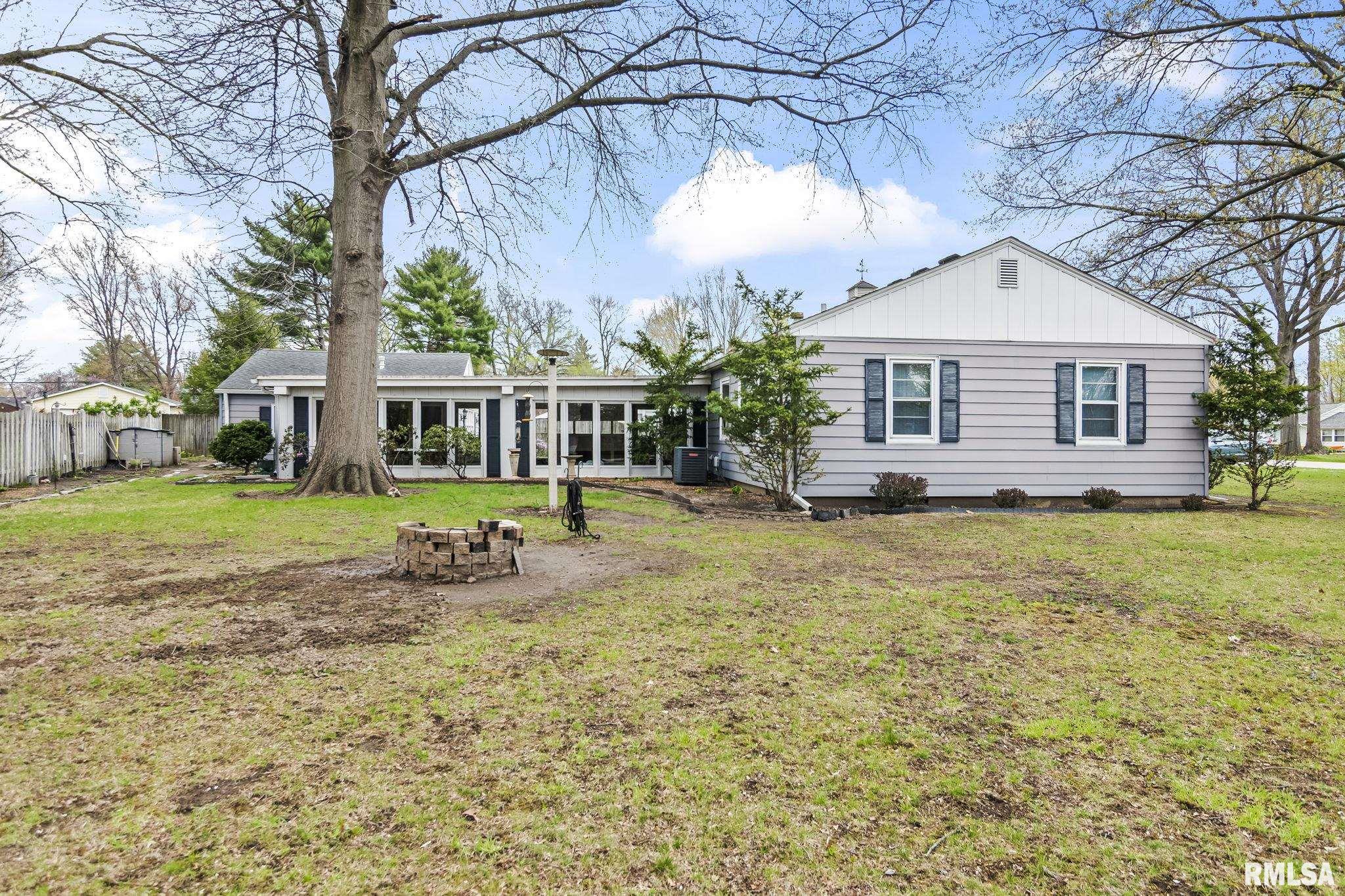 146 Circle Drive Springfield, IL 62703 - Photo 37 of 39 Gallery Image 37