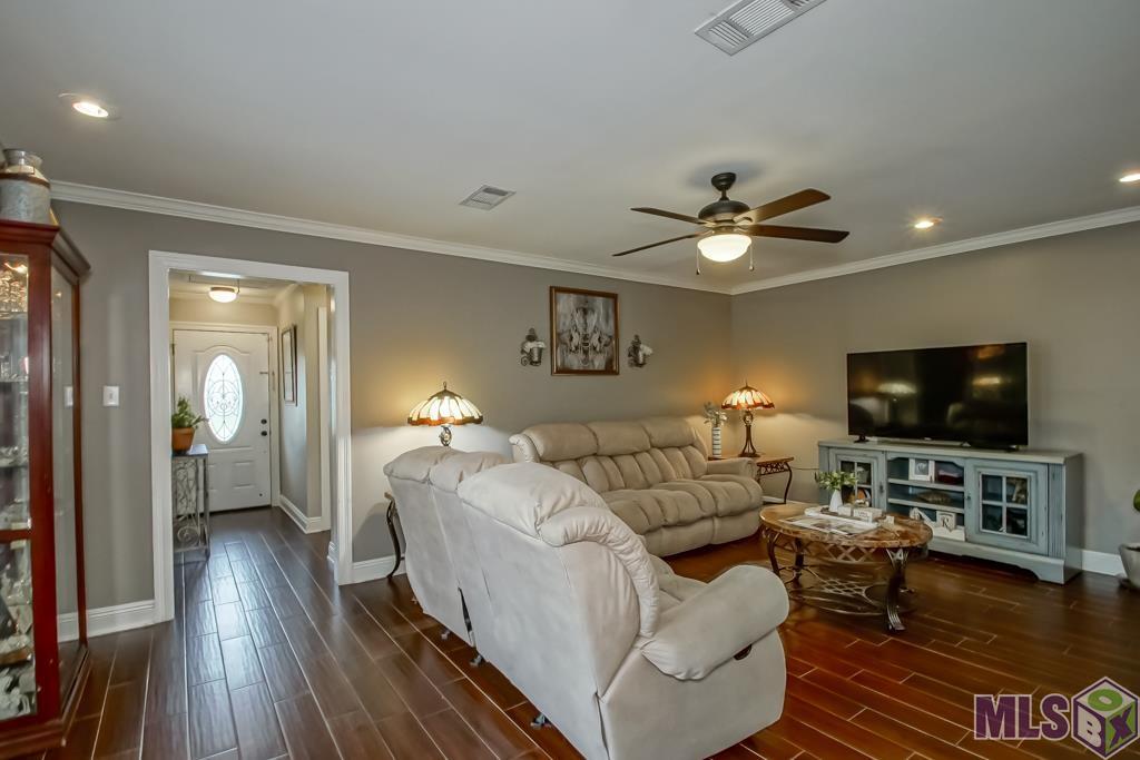 17172 Deer Meadow Avenue Baton Rouge, LA 70816 - Photo 4 of 20