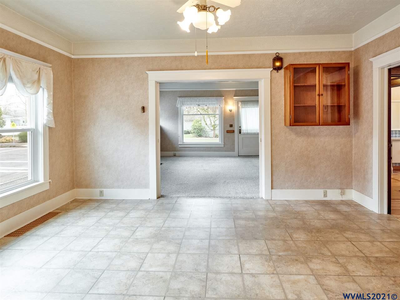 341 Southeast 4th Avenue Albany, OR 97321 - Photo 13 of 38
