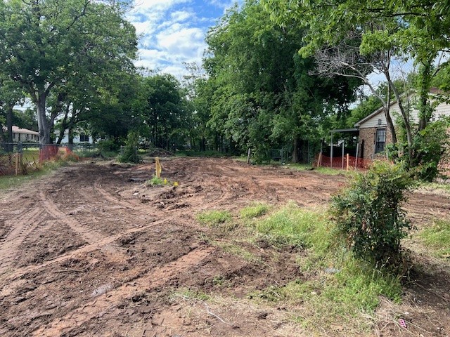 617 Lenox Street Waco, TX 76704 - Photo 3 of 3 a view of backyard with green space