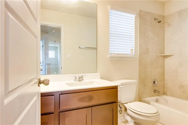 $1,895 | 3651 Sandy Brook Drive, Unit 233, Round Rock, TX 78665