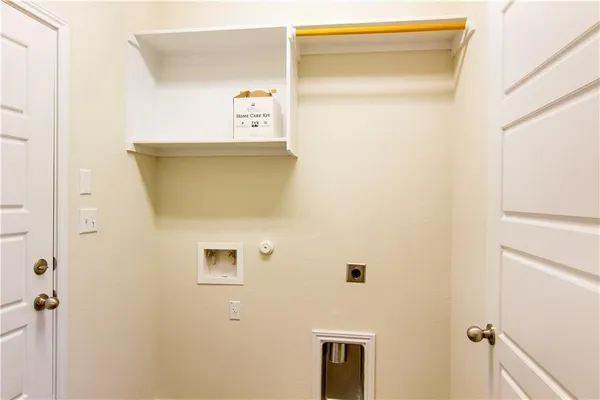 $1,895 | 3651 Sandy Brook Drive, Unit 233, Round Rock, TX 78665