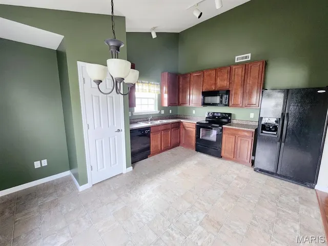 $200,000 | 1231 Piedmont Circle, St. Peters, MO 63304