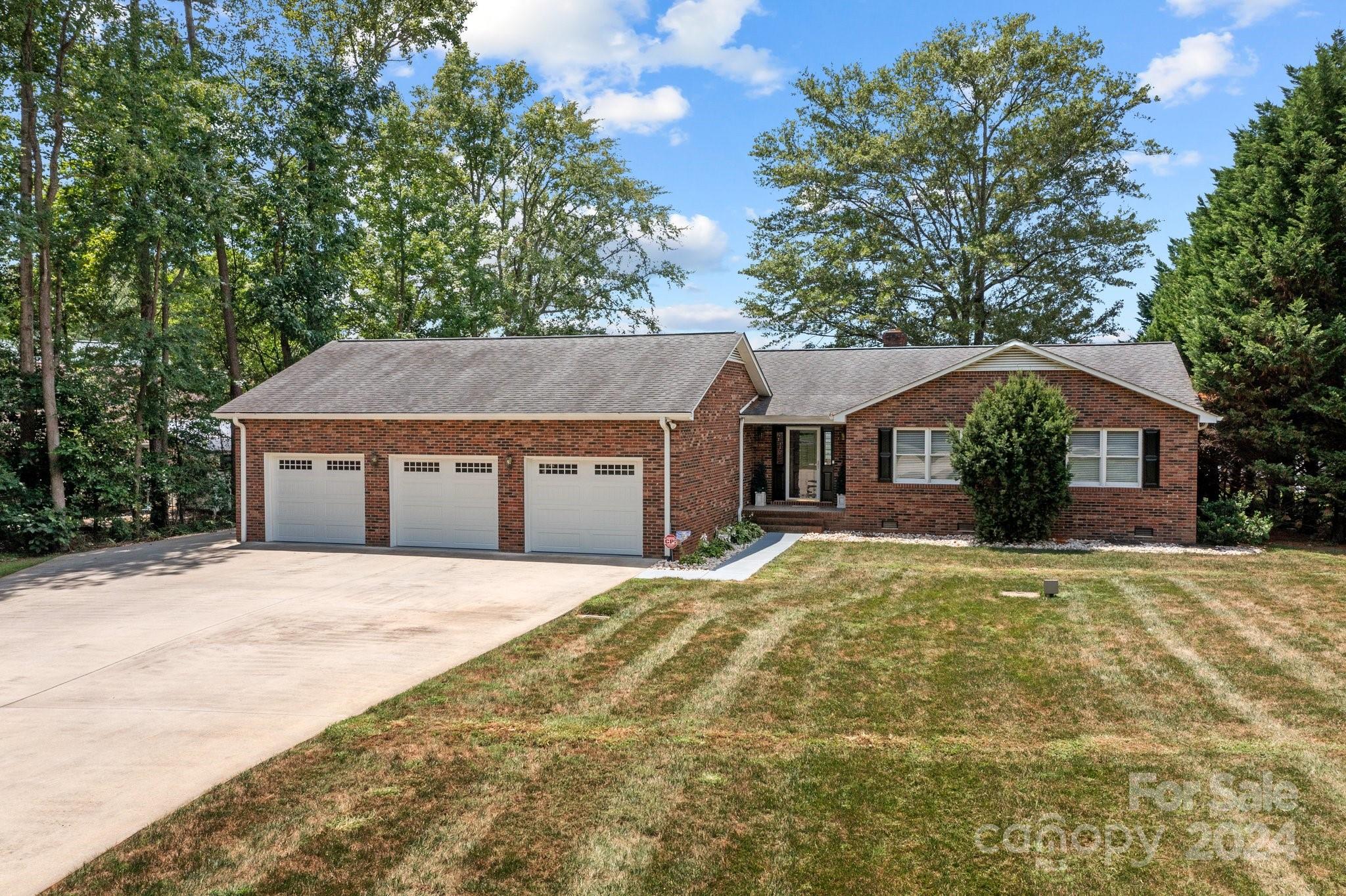 860 Mainsail Road Salisbury, NC 28146 - Photo 3 of 48 Gallery Image 3