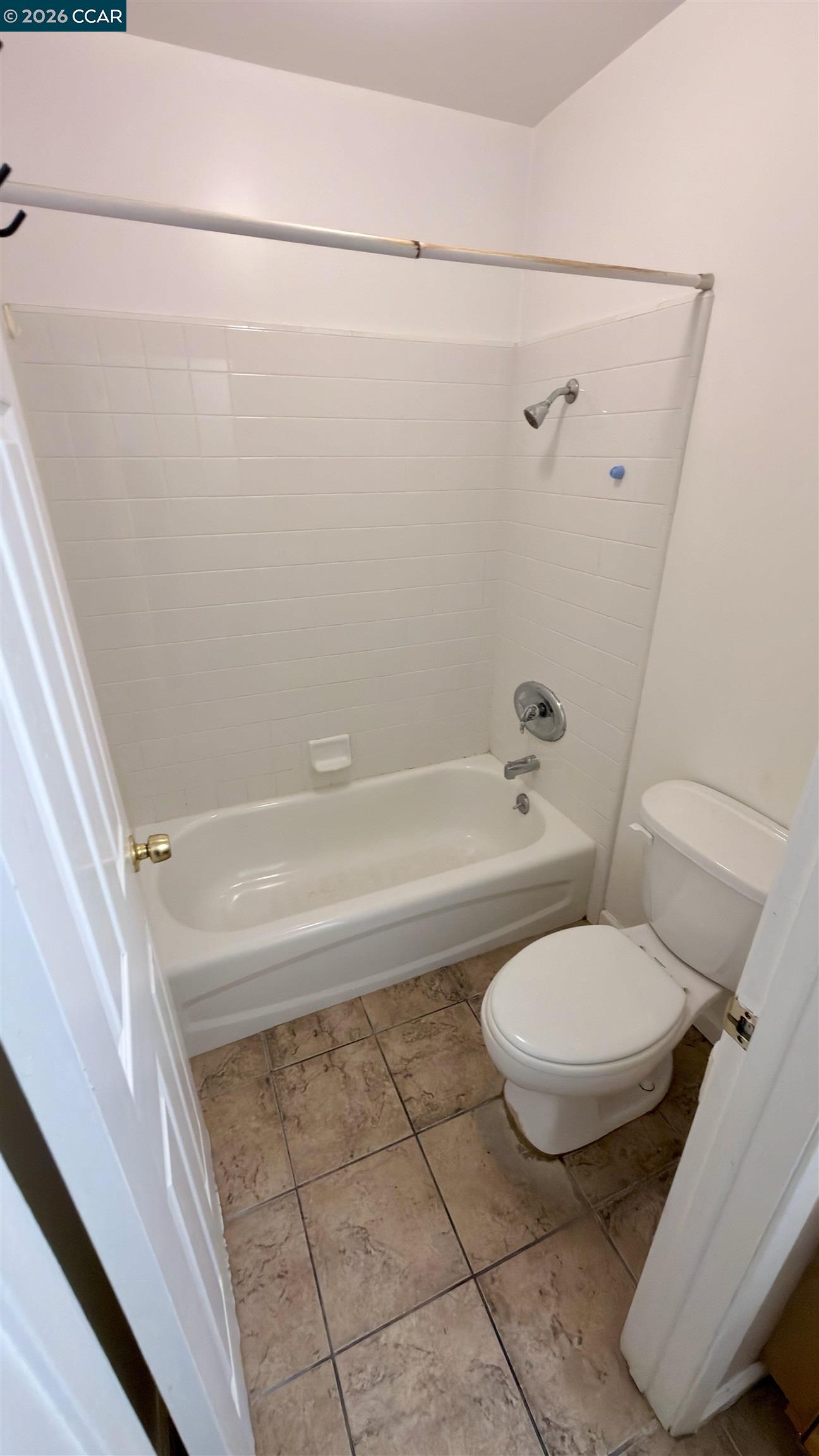 1360 Del Rio Court, Unit 4 Concord, CA 94518 - Photo 16 of 22 Gallery Image 16