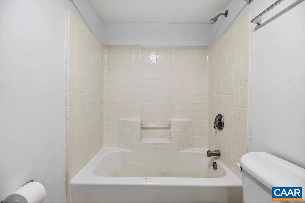 2074 Stone Ridge Roseland, VA 22967 - Photo 27 of 32