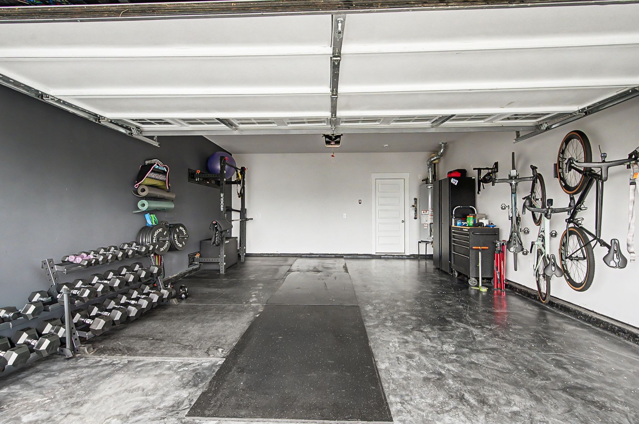 1039 Ewell Farm Drive Spring Hill, TN 37174 - Photo 44 of 70 a view of a garage