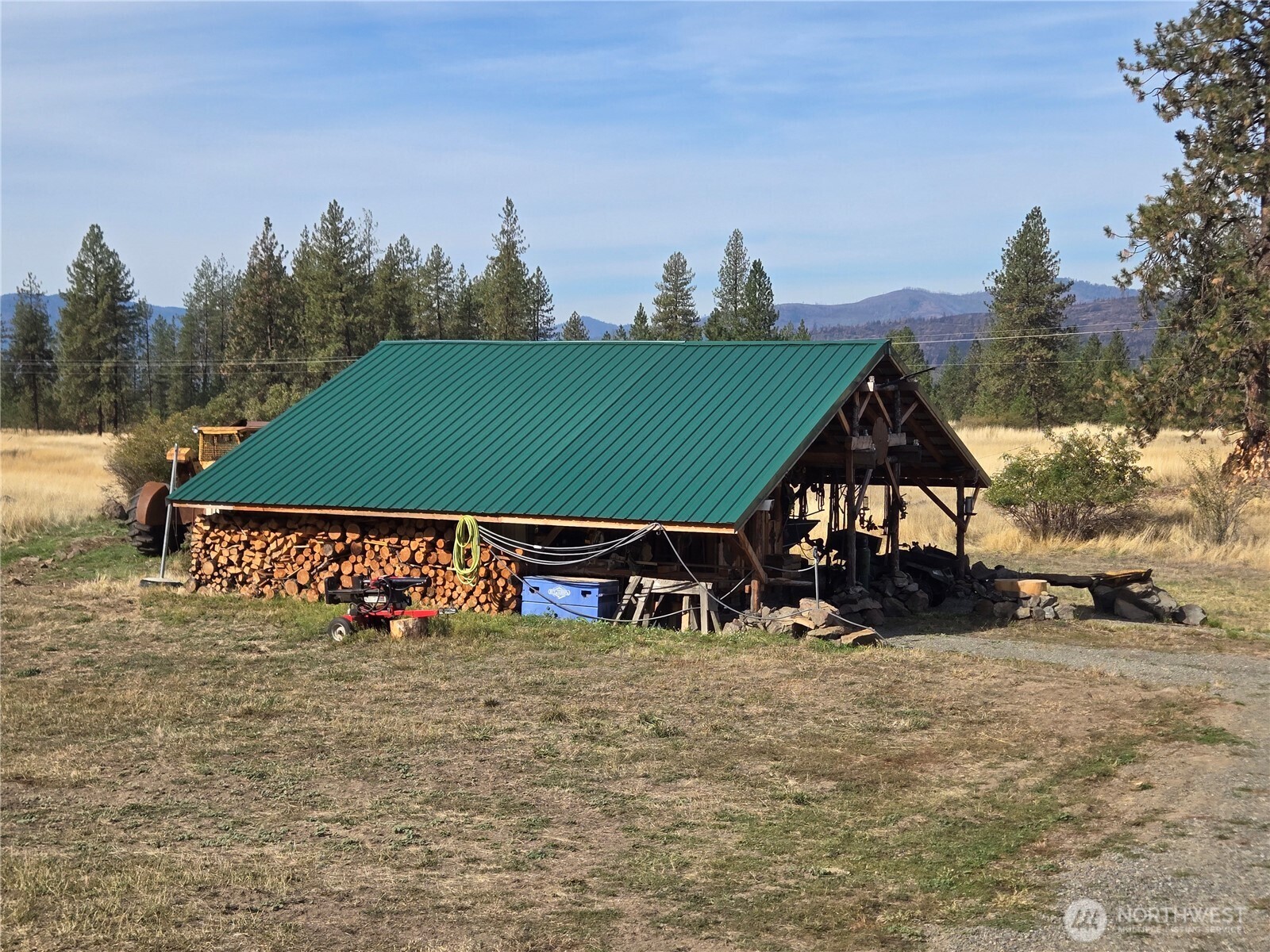 4297 Bissell Road Hunters, WA 99137 - Photo 5 of 34 Gallery Image 5